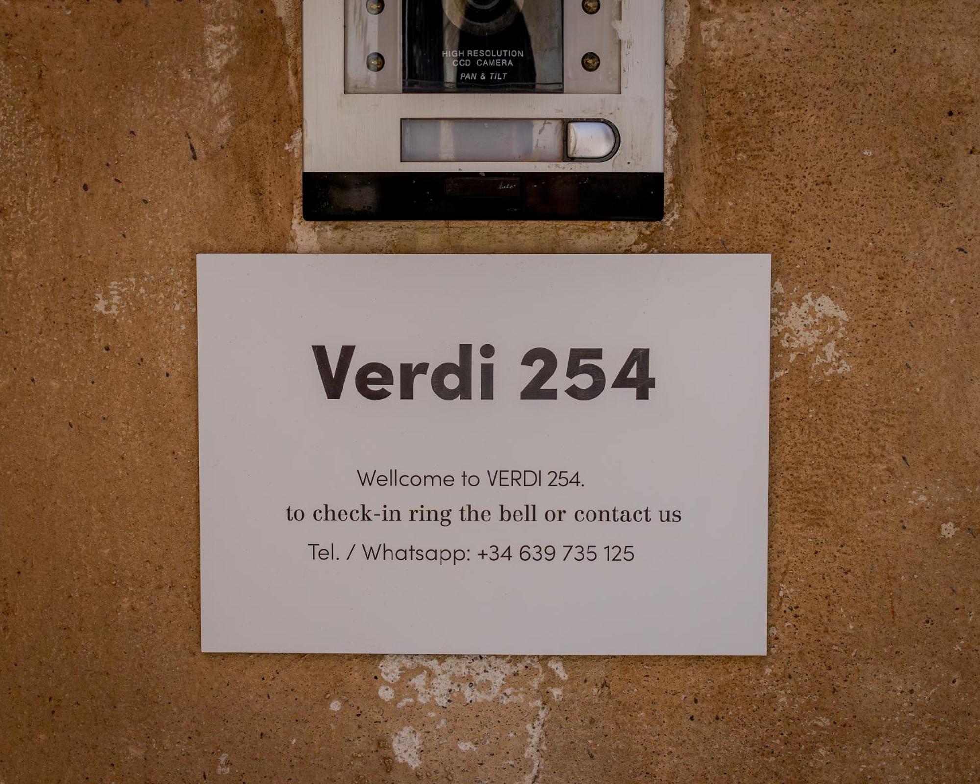 Verdi 254 Barcelona Luaran gambar